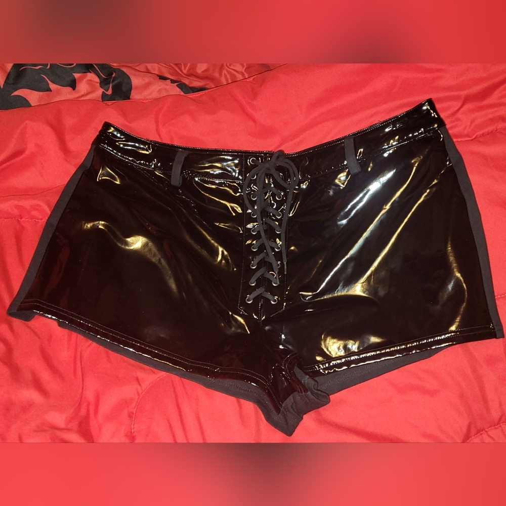 Killstar Exxanimate blk vinyl hot pants corset tie front sexy shorts XXL NWT - Picture 3 of 17